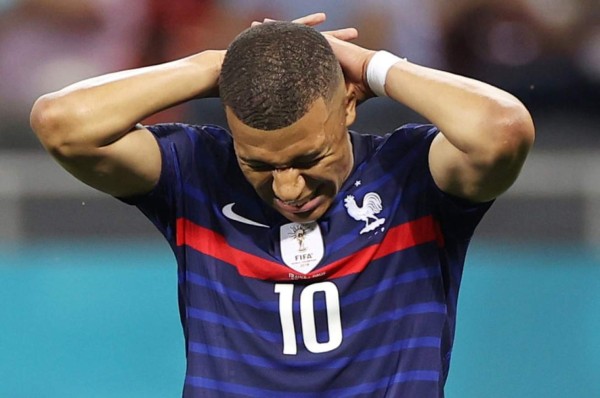 ''Quieren ver hundido a Mbappé porque ya lo miran como jugador del Real Madrid''