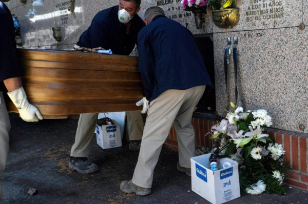 Señales alentadoras en España luego de tres días con descenso de muertes