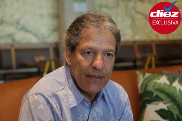 Carlos Restrepo 'Le pusieron morbo a mi viaje por Panamá'