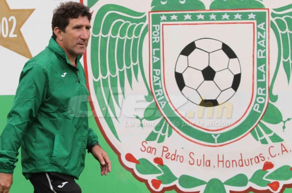 Presidente de Marathón anuncia continuidad del técnico Héctor Vargas por dos torneos más