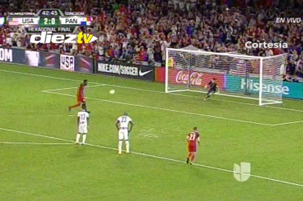 VIDEO: Jozy Altidore le marca el tercero a Panamá de penal a lo 'Panenka'