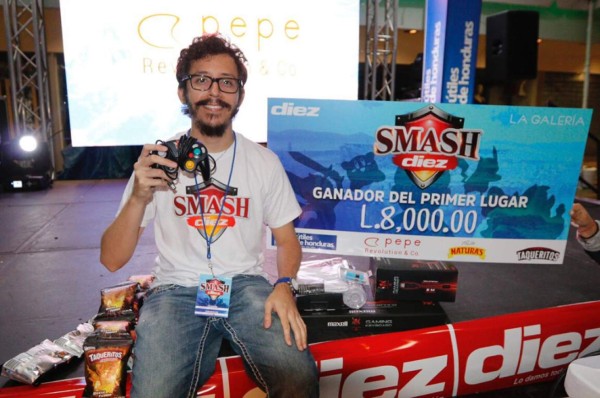 Dennis Chiang ganó la segunda edición del torneo SMASH DIEZ que se celebró en Tegucigalpa