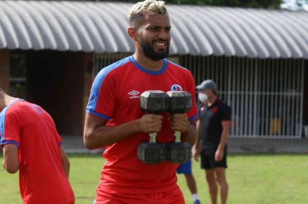 Jorge Álvarez al Real España : 'Es un equipo fuerte, pero es un clásico y Olimpia va decidido a ganar'