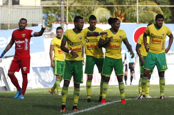 Dos colombianos se suman a prueba en el Social Sol