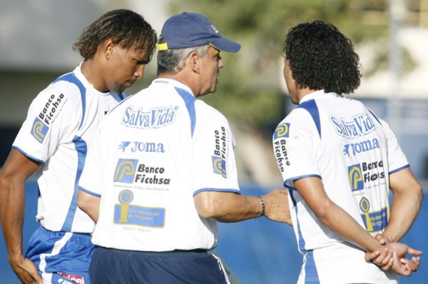 Carlos Pavón y sus confesiones: La charla con Rueda tras fallar el penal ante USA y cómo era Rambo de León de compañero