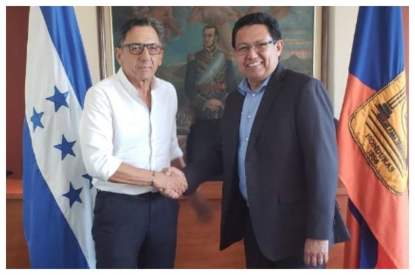 Salomón Nazar y Lobos de la UPNFM logran acuerdo por tres años