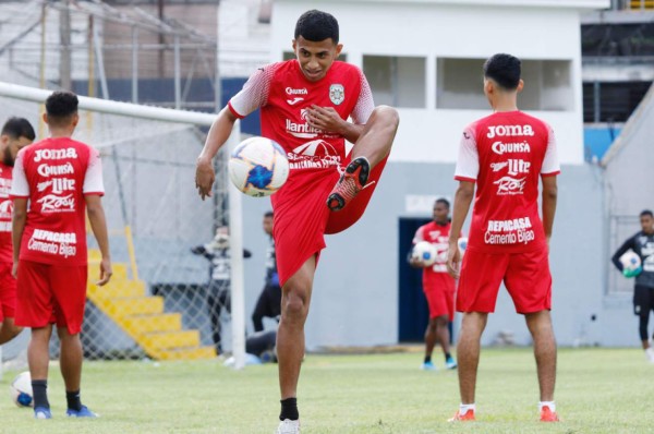 Fichajes Honduras: Motagua repatriará legionario, Real España tiene dos bajas y hondureño firma en Uruguay