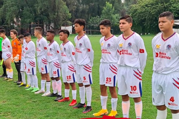 U-14 del Olimpia debuta con goleada ante Pumas en la Copa Patrick; el domingo enfrentan al América