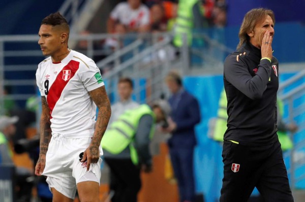 Ricardo Gareca explica por qué Paolo Guerrero no fue titular ante Dinamarca