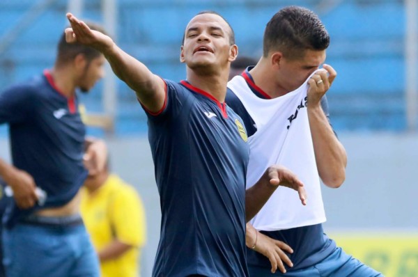 ¡Le apunta a Marathón! Rony Martínez será la novedad de Real España en el clásico