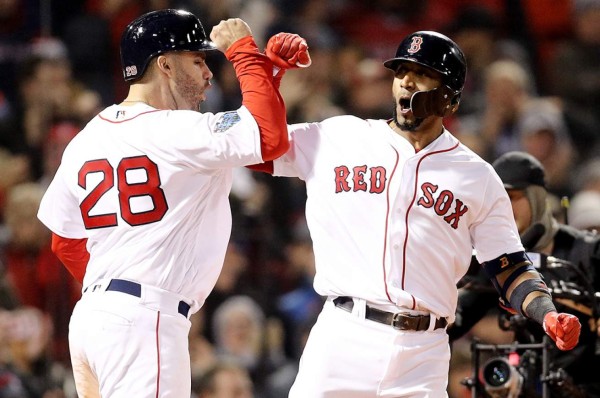 Medias Rojas vencen a Dodgers y comienzan pegando en la Serie Mundial