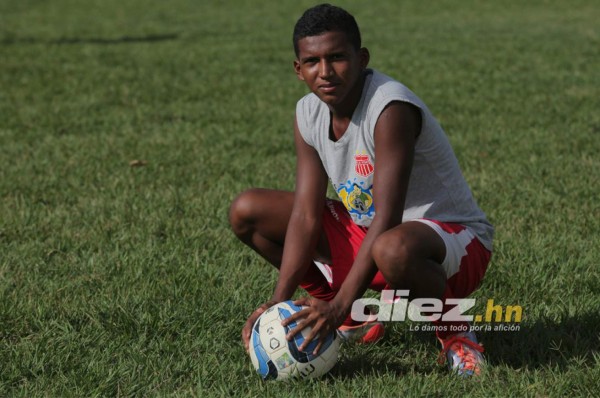 Mundialista argentino llega a la Liga, Benguché suena en España y Olimpia se pronuncia sobre Henry