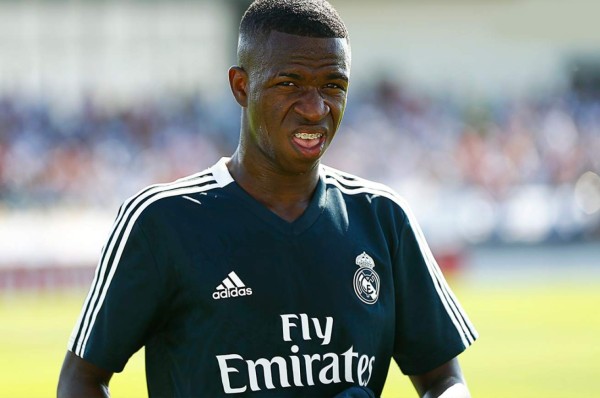 Vinicius se entrena con el Real Madrid en la víspera del estreno europeo