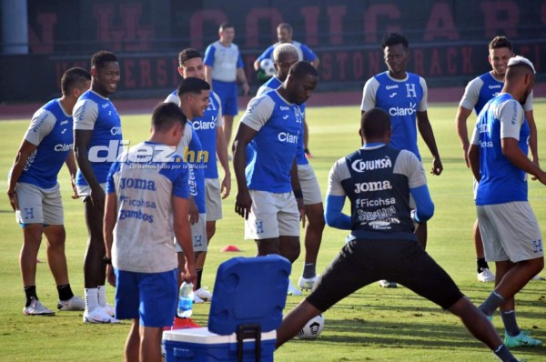 La Selección de Honduras realizó su primer entreno en Houston; Coito trabajó con toda la artillería
