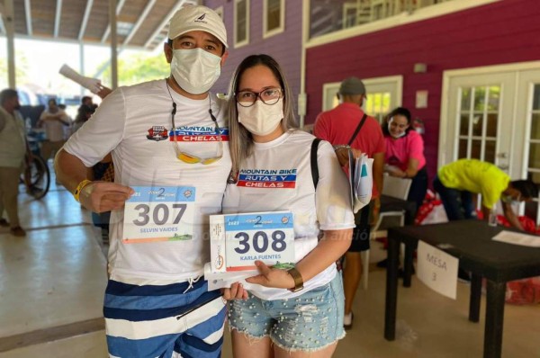 Conmovedora historia y fiesta garifuna incluida: Así se vivió la quinta edición del evento de ciclismo Roatán Point 2 Point