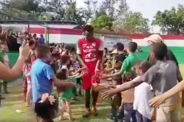El plantel de Marathón comparte celebrando el Día del Niño en su sede