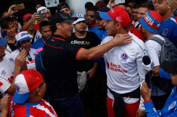 Fotos: Banderazo de la UltraFiel a Olimpia previo a su duelo contra Montreal Impact