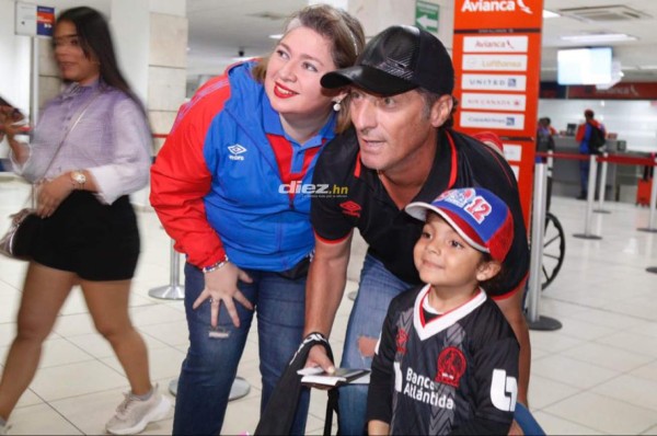 Fotos: Banderazo de la UltraFiel a Olimpia previo a su duelo contra Montreal Impact