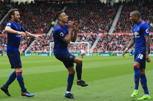Manchester United se pasea de visita frente al Middlesbrough