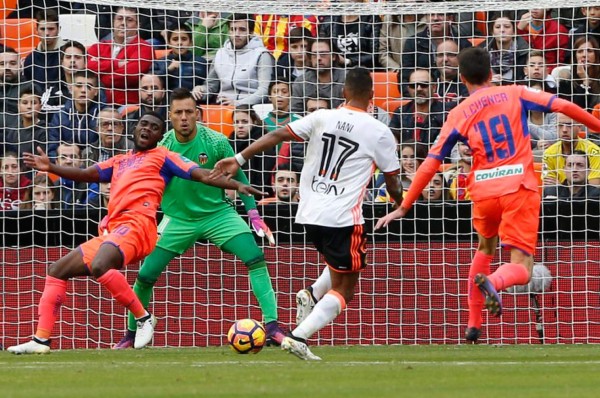 Valencia empata ante el Granada y sigue en serios problemas de descenso