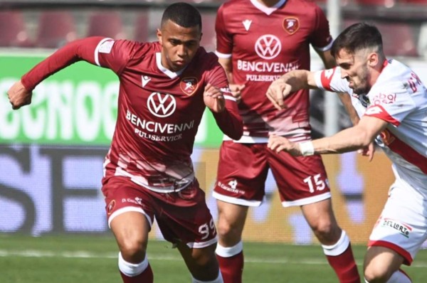 Presencia de Rigo Rivas con Honduras en el Preolímpico no peligra; solo sufrió mareo en juego ante Brescia