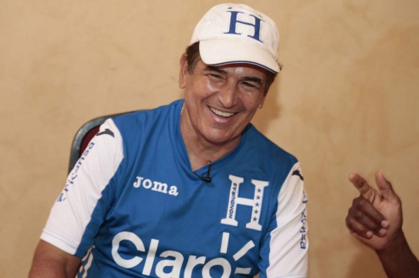 A Pinto le llueven las 'novias', pero su objetivo es clasificar a Rusia 2018 con Honduras