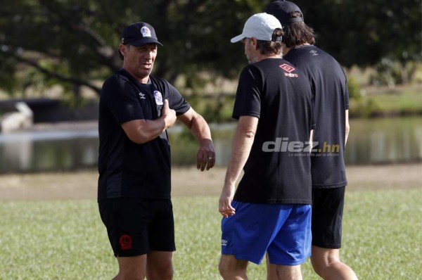 Troglio defiende a Arboleda: 'Siempre hay expulsiones, no se metan con frases hechas'