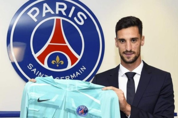 OFICIAL: El PSG realiza la compra del portero Sergio Rico y firma hasta 2024