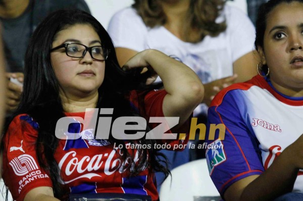 NO VISTE POR TV: Bellezas, colorido y curiosidades en el Real España-Olimpia