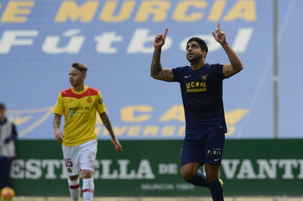 Jona Mejía sigue encendido en España y anota su octavo gol