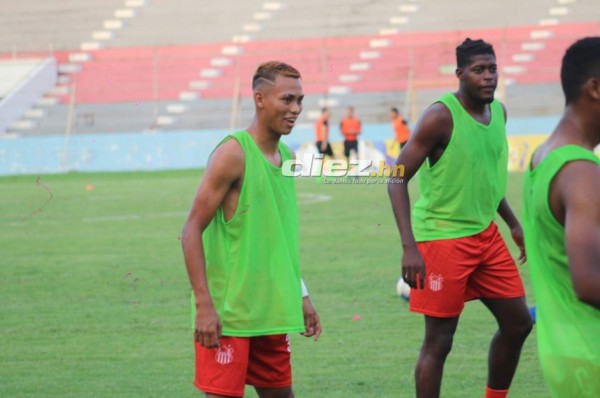 Huracán Eta le inunda la casa a jugador del Vida en la ciudad de La Ceiba