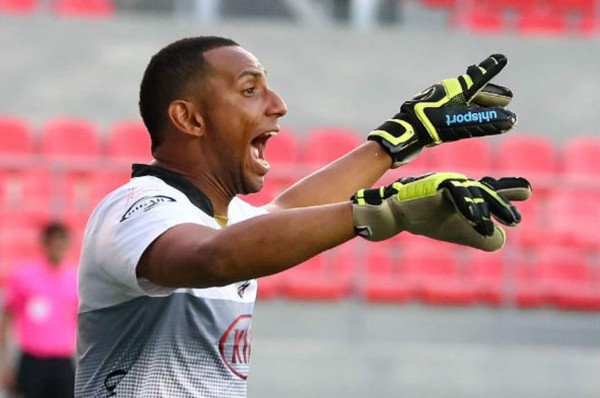 Portero Panameño Eric Hughes llega a Honduras para reforzar al Juticalpa
