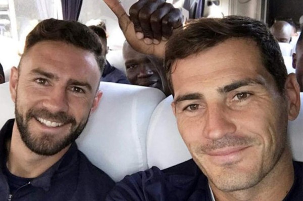 Casillas a Layún: 'Amigo, no más sustos que ya hemos tenido suficiente estos meses'