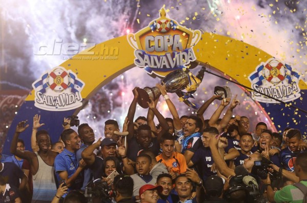 Títulos y fútbol champán: los equipos que marcaron una época en la historia de la Liga Nacional