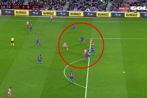 VIDEO: ¿Robo? Invalidan gol lícito a Atlético ante Barcelona