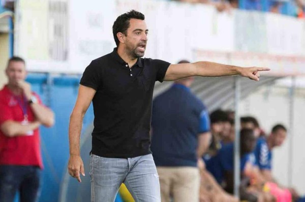 Xavi Hernández confirma la reunión con Abidal: 'Sueño con entrenar al Barcelona'