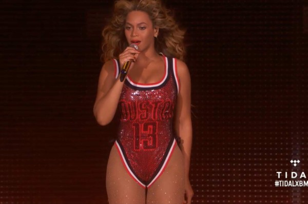 Beyonce, la encantadora fanática de la NBA