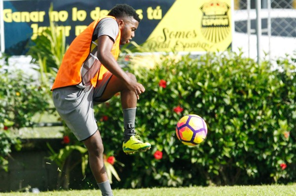 Clinton Arzú siente 'bonito' volver al Real España