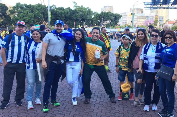 Así es el espectacular ambiente en el ANZ Stadium de Sídney para el Australia-Honduras