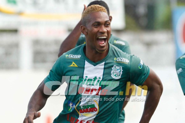 El panameño Richard Dixon fue separado del Águila de El Salvador