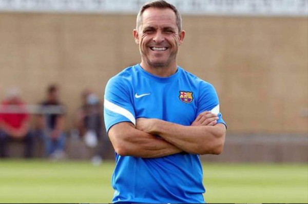 OFICIAL: El entrenador interino que nombró Barcelona a la espera de la llegada de un nuevo técnico