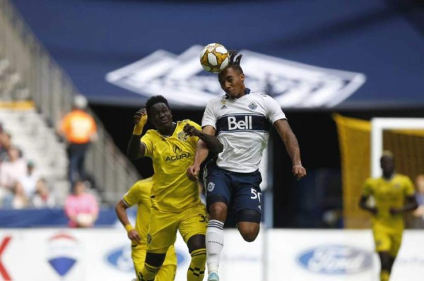 Michaell Chirinos suma minutos en empate del Whitecaps ante Columbus Crew