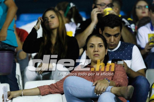 NO VISTE POR TV: Bellezas, colorido y curiosidades en el Real España-Olimpia