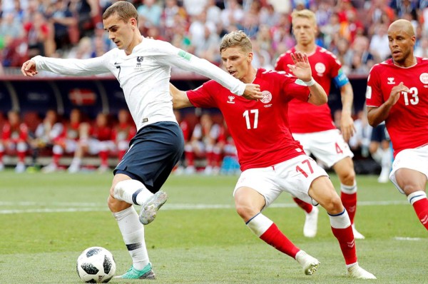 MINUTO A MINUTO: Francia y Dinamarca aburren pero se clasifican a octavos