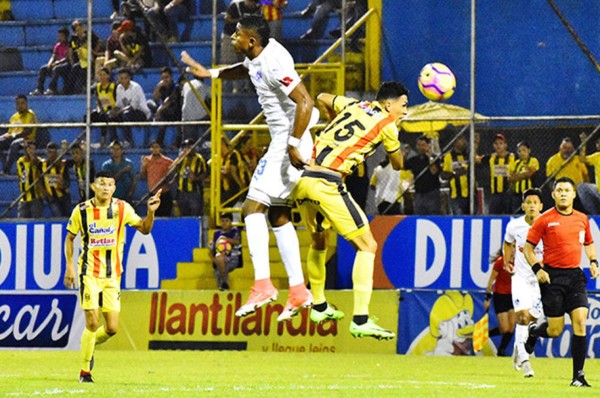 ¿Dónde debe jugarse el Real España-Olimpia por Copa Presidente?