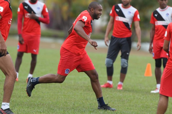 Wilson Palacios fue convocado para el juego ante Platense por repechaje