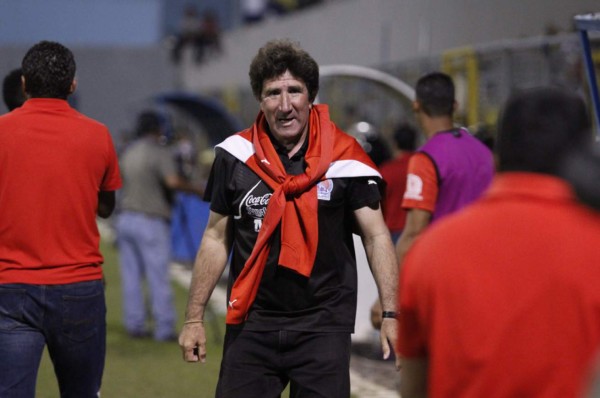 El actual Olimpia es el león más furioso de Héctor Vargas