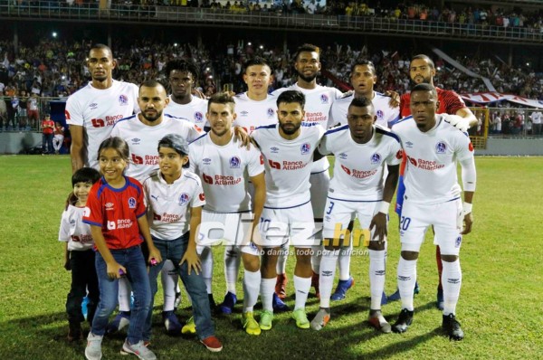 Las razones del fracaso del Olimpia en los últimos seis torneos de la Liga Nacional, según expertos