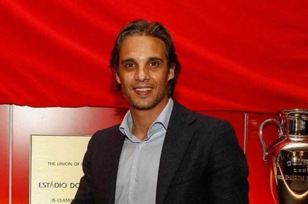 Nuno Gomes cree que Cristiano y Messi están al nivel de Pelé y Maradona