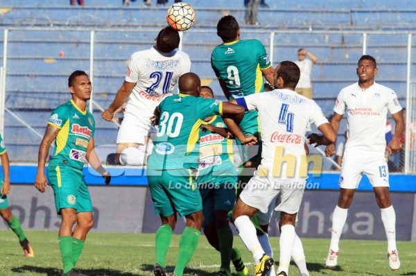 Olimpia está imparable vence al Juticalpa en el último suspiro y sigue de líder